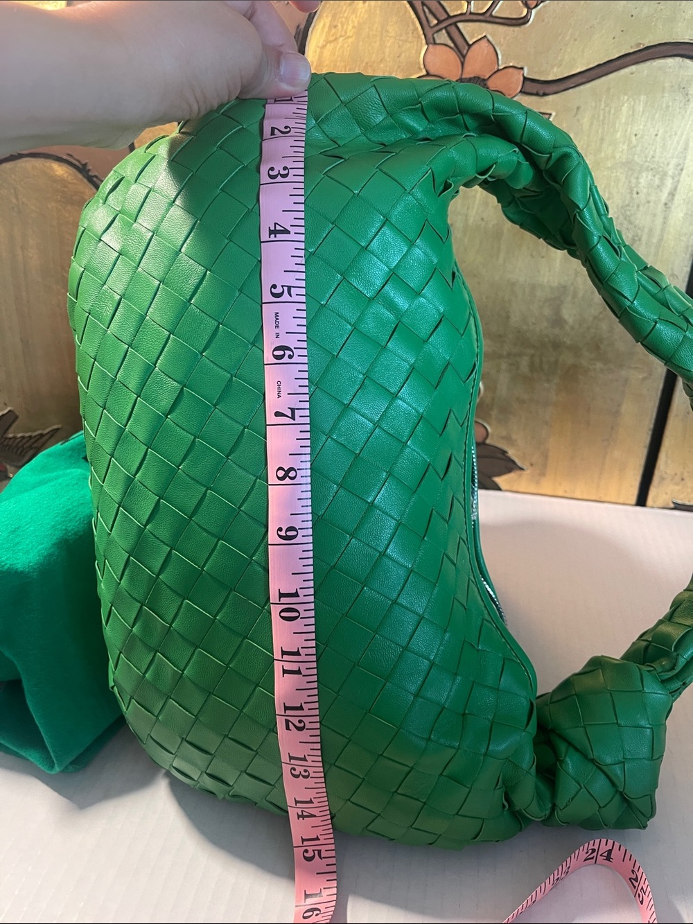 Bottega Veneta Green Intrecciato Knot Shoulder Bag - Picture 9 of 11
